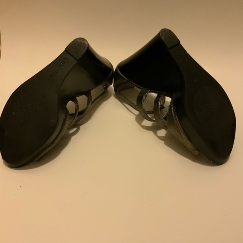 Calvin Klein Solana Pewter wedges - Picture 8 of 10